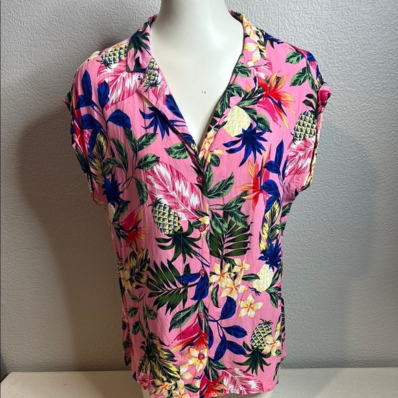 Kiwi Fresh Tropical Button-Up Blouse | Size 1X | Pineapple & Floral Print - Picture 1 of 7